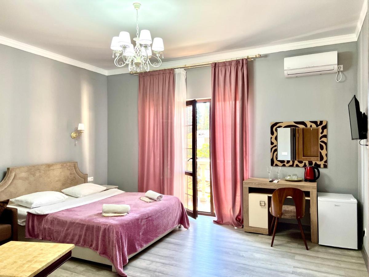 Hotel In Sukhum Szuhumi Kültér fotó