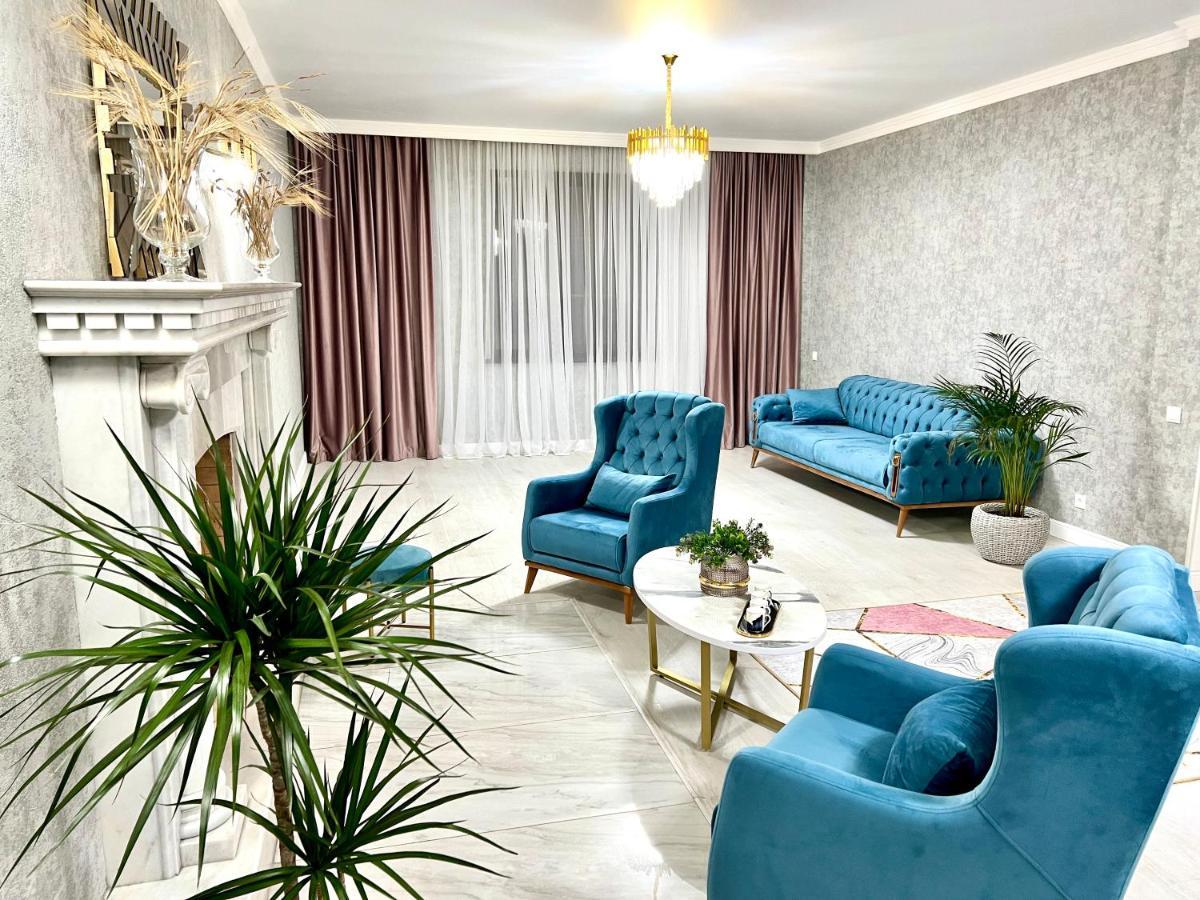 Hotel In Sukhum Szuhumi Kültér fotó