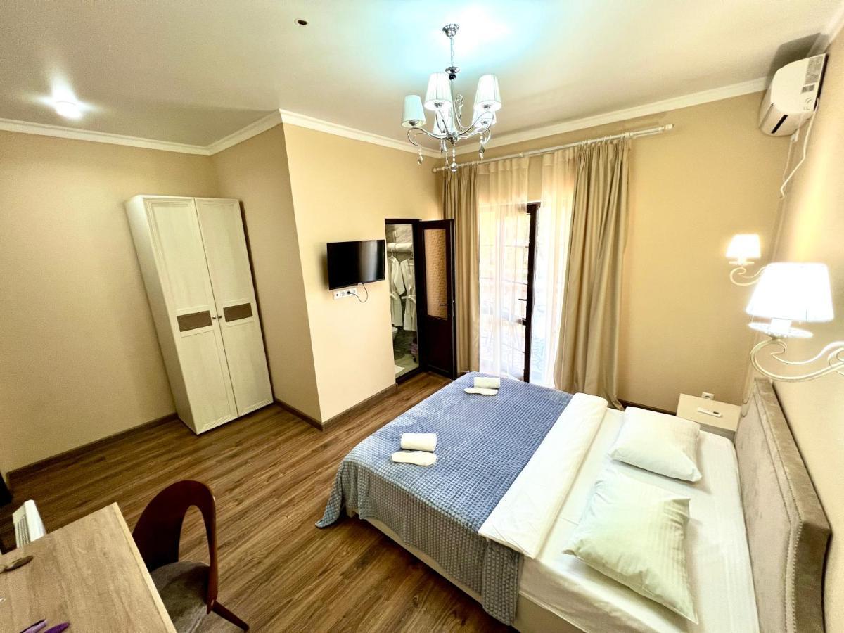 Hotel In Sukhum Szuhumi Kültér fotó