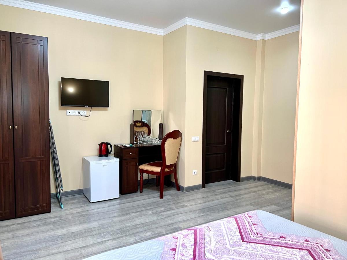 Hotel In Sukhum Szuhumi Kültér fotó