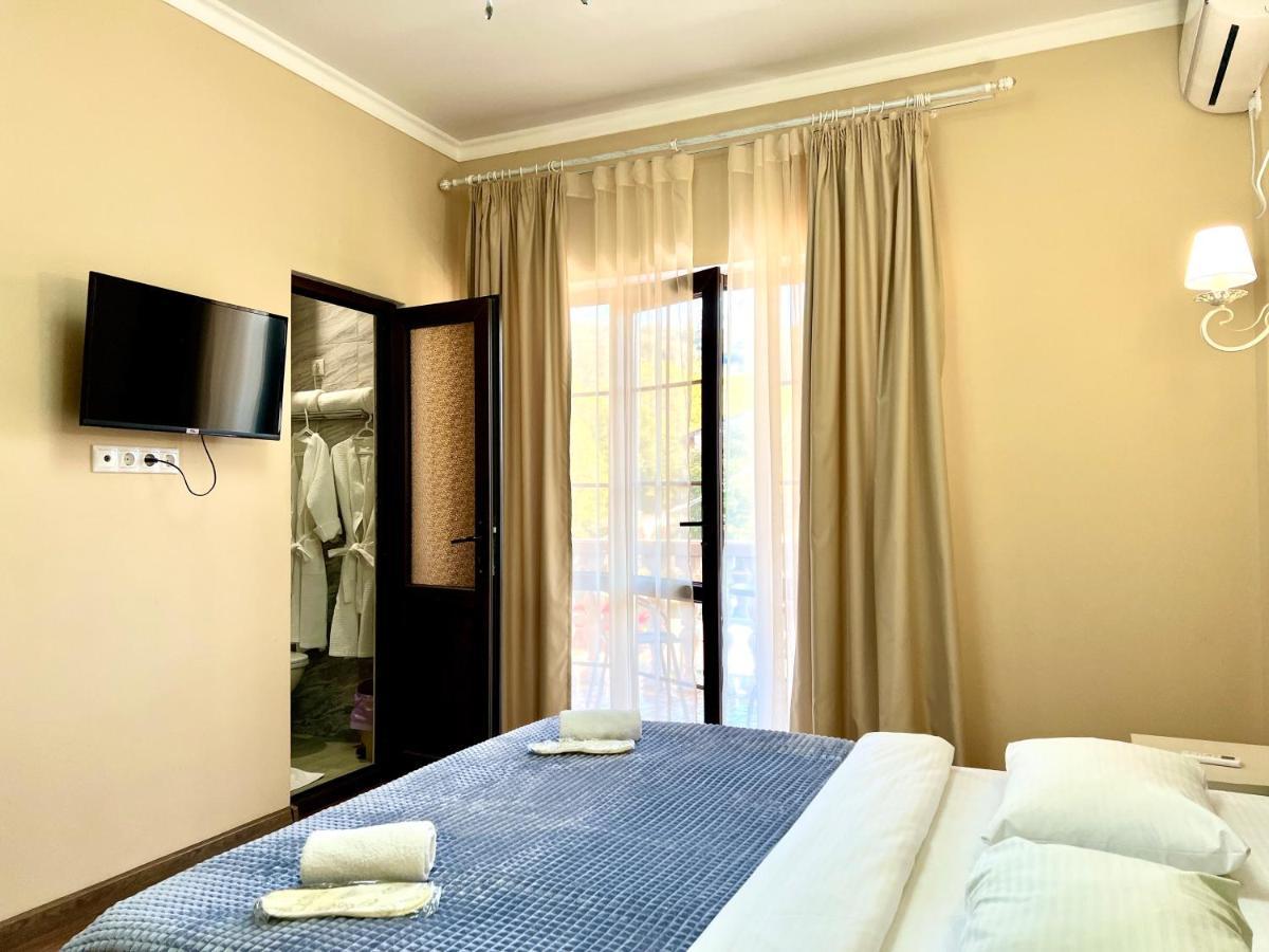 Hotel In Sukhum Szuhumi Kültér fotó