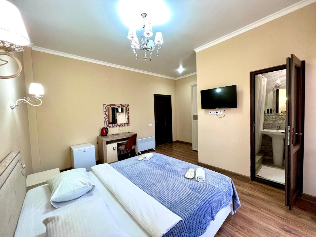 Hotel In Sukhum Szuhumi Kültér fotó